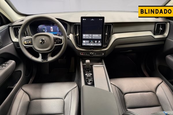 VOLVO XC60 2.0 T8 PHEV PLUS AWD GEARTRONIC 2025/2026